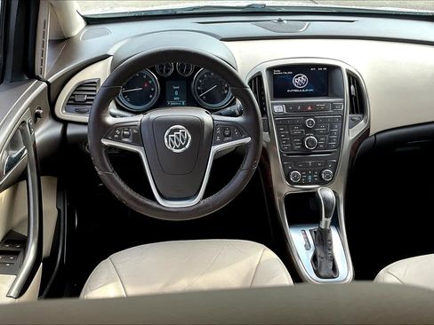 Used 2015 Buick Verano Leather w/ Experience Buick Package FWD image 5
