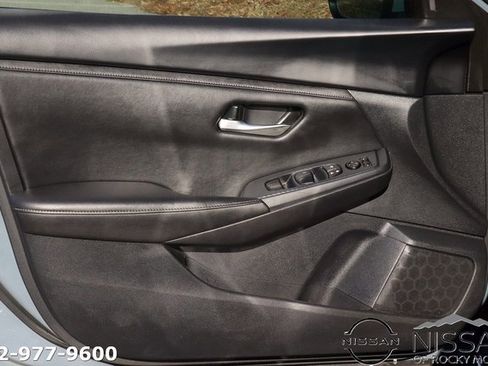 Used 2024 Nissan Sentra SV image 10