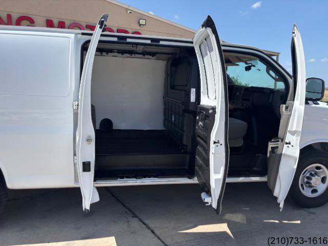 Used 2021 Chevrolet Express 2500 Extended w/ Enhanced Convenience Package RWD image 24
