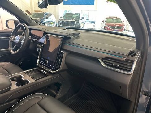 Used 2026 GMC Acadia Denali w/ Super Cruise Package AWD/4WD image 31