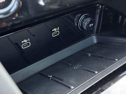 New 2025 Audi Q5 2.0T Premium image 32