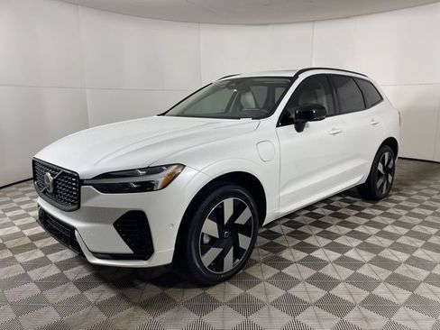 New 2025 Volvo XC60 T8 Plus w/ Protection Package AWD/4WD image 4