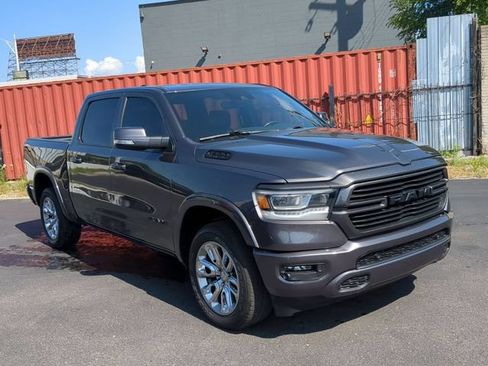Used 2022 RAM 1500 Laramie w/ Sport Appearance Package AWD/4WD image 8