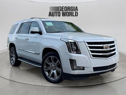 Used 2016 Cadillac Escalade Premium AWD/4WD image 10