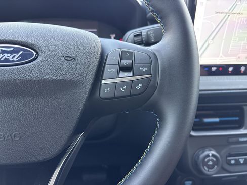 Used 2025 Ford Maverick Lobo image 27