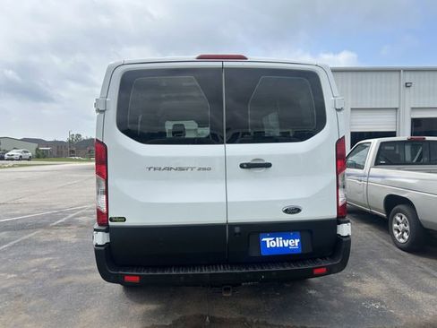 Used 2023 Ford Transit 250 Low Roof RWD image 4