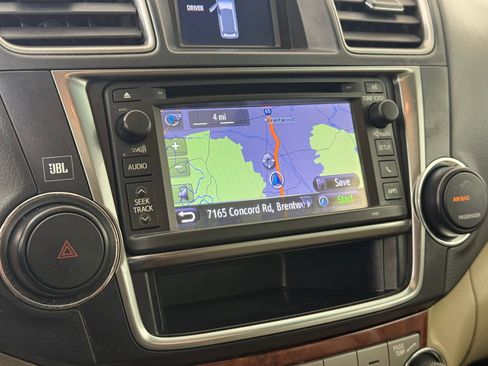 Used 2013 Toyota Highlander Limited image 30