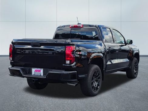 Used 2025 Chevrolet Colorado W/T w/ WT Custom Package AWD/4WD image 6