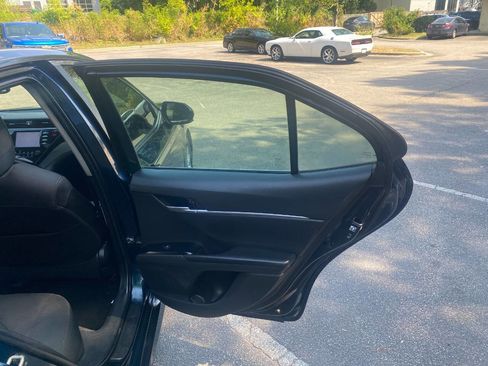 Used 2019 Toyota Camry LE w/ Convenience Package FWD image 44