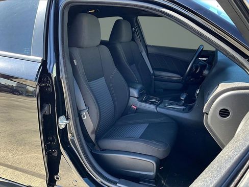 Used 2023 Dodge Charger SXT w/ Blacktop Package image 7