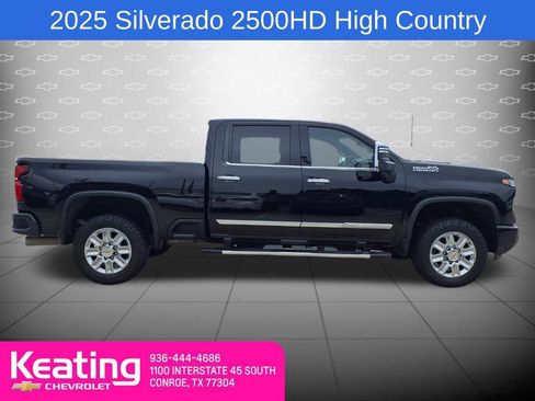 Used 2025 Chevrolet Silverado 2500 High Country w/ High Country Premium Package AWD/4WD image 9