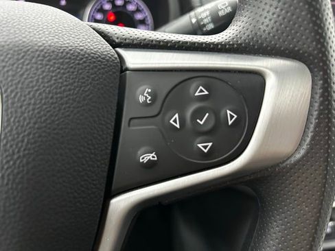 Used 2023 GMC Terrain SLE w/ Driver Convenience Package image 21