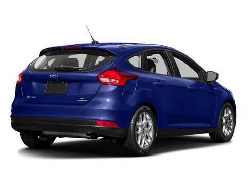 Used 2016 Ford Focus SE FWD image 2