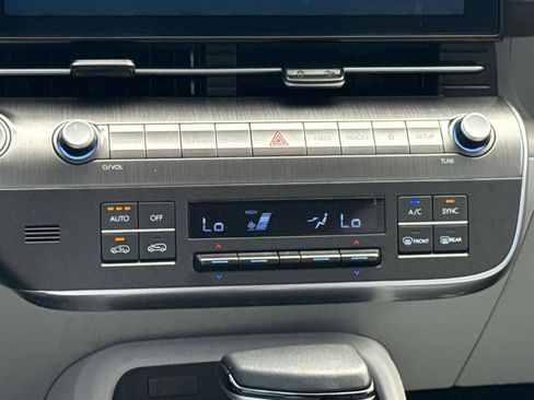 Used 2024 Hyundai Kona SEL FWD image 18