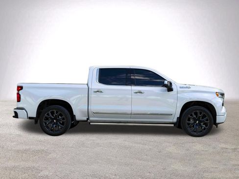 Used 2023 Chevrolet Silverado 1500 High Country image 10