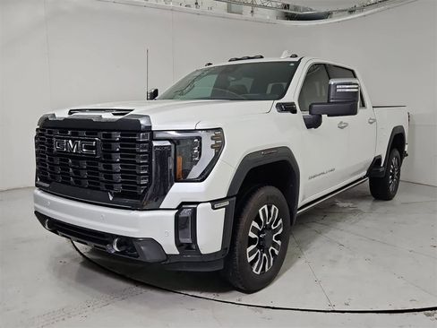 Used 2024 GMC Sierra 3500 Denali Ultimate image 1
