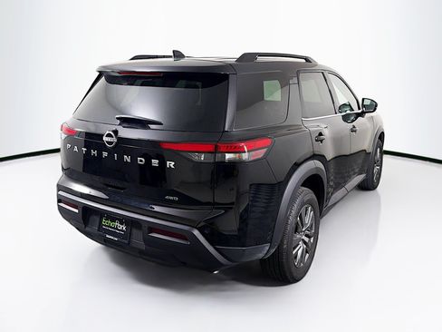 Used 2025 Nissan Pathfinder SV AWD/4WD image 9