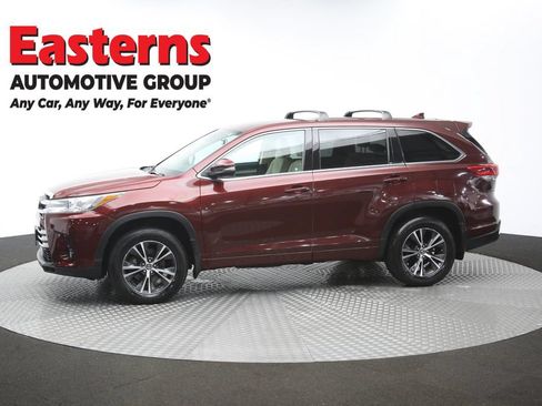 Used 2018 Toyota Highlander Plus AWD/4WD image 58