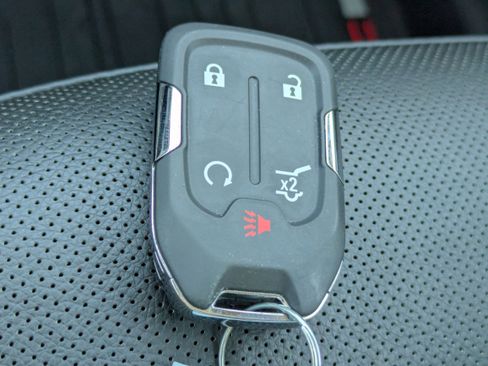 Used 2023 GMC Acadia AT4 w/ Preferred Package image 34