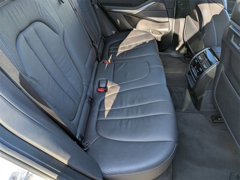 Used 2019 BMW X5 xDrive40i w/ Convenience Package image 29