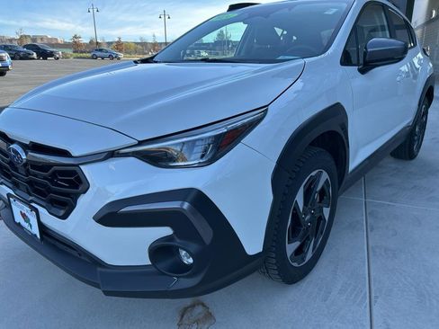 Used 2024 Subaru Crosstrek 2.5i Limited w/ Crosstrek Mirror Package image 4