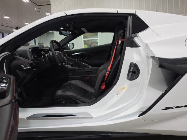 Used 2023 Chevrolet Corvette Z06 w/ Z07 Performance Package RWD image 24