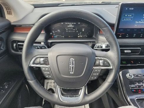 Certified 2022 Lincoln Nautilus Reserve w/ Luxury Package AWD/4WD image 8