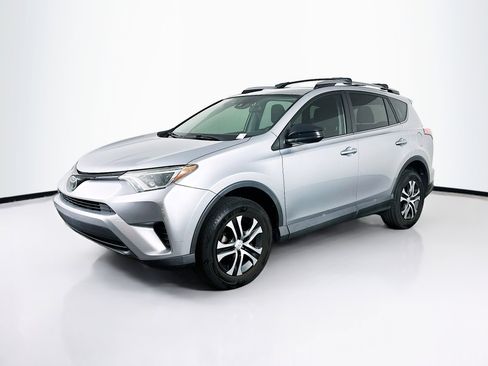 Used 2017 Toyota RAV4 LE image 3