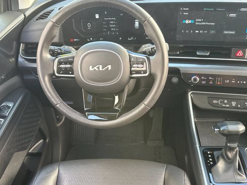Used 2025 Kia Carnival SX Prestige FWD image 13