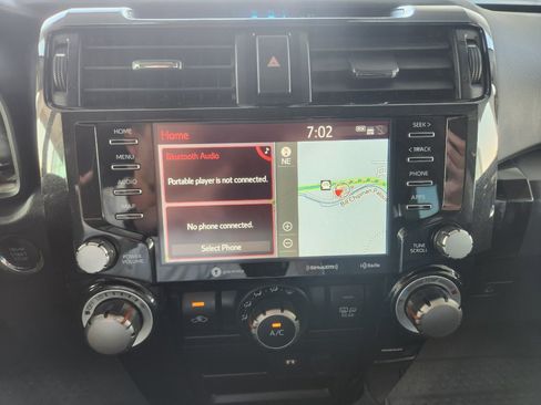 Used 2023 Toyota 4Runner TRD Off-Road Premium w/ Moonroof Package AWD/4WD image 19