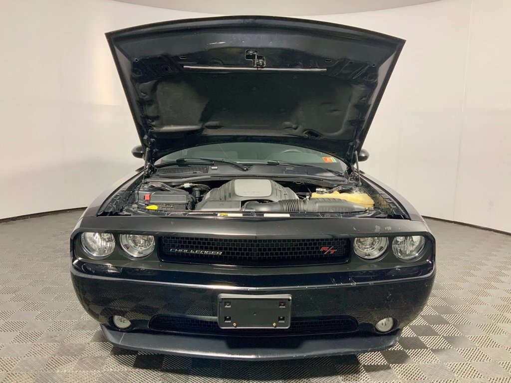 Used 2014 Dodge Challenger R/T w/ R/T Redline Group RWD image 4