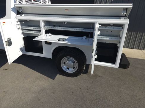 Used 2019 Ford F250 XL w/ Power Equipment Group image 4