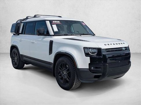 Used 2025 Land Rover Defender 110 S AWD/4WD image 3