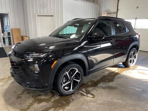 Used 2023 Chevrolet TrailBlazer RS w/ Convenience Package image 1