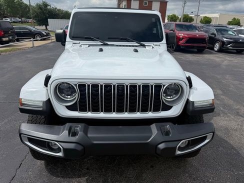 Used 2024 Jeep Wrangler Unlimited Sahara w/ Technology Group AWD/4WD image 12