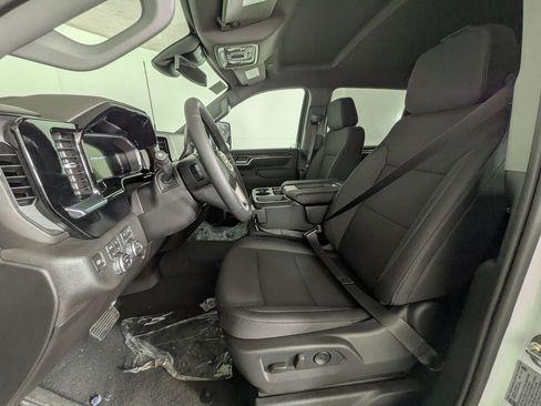 New 2026 GMC Sierra 2500 SLE w/ SLE Value Package; image 16