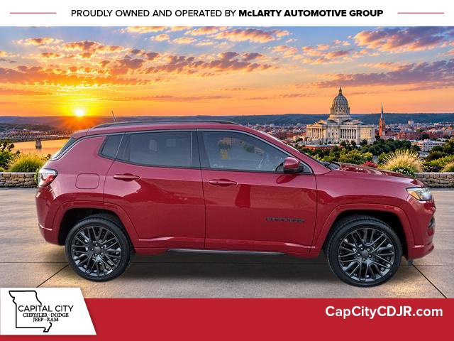 Used 2022 Jeep Compass Limited AWD/4WD image 2