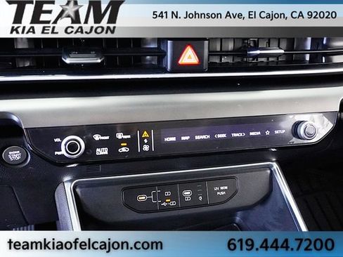 Certified 2025 Kia Carnival SX Prestige FWD image 32