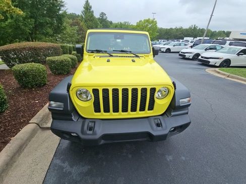 Used 2024 Jeep Wrangler Unlimited Sport AWD/4WD image 6