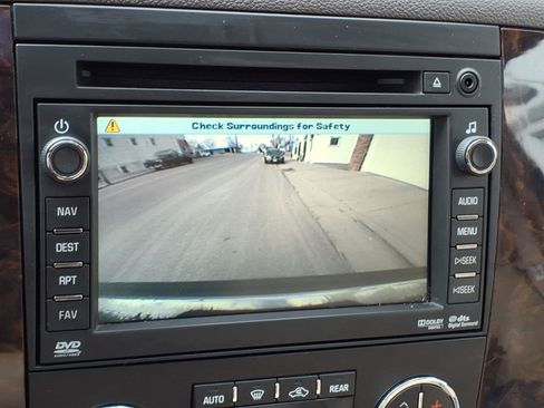 Used 2011 GMC Yukon Denali image 14