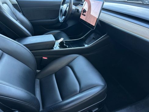 Used 2018 Tesla Model 3 Long Range image 14