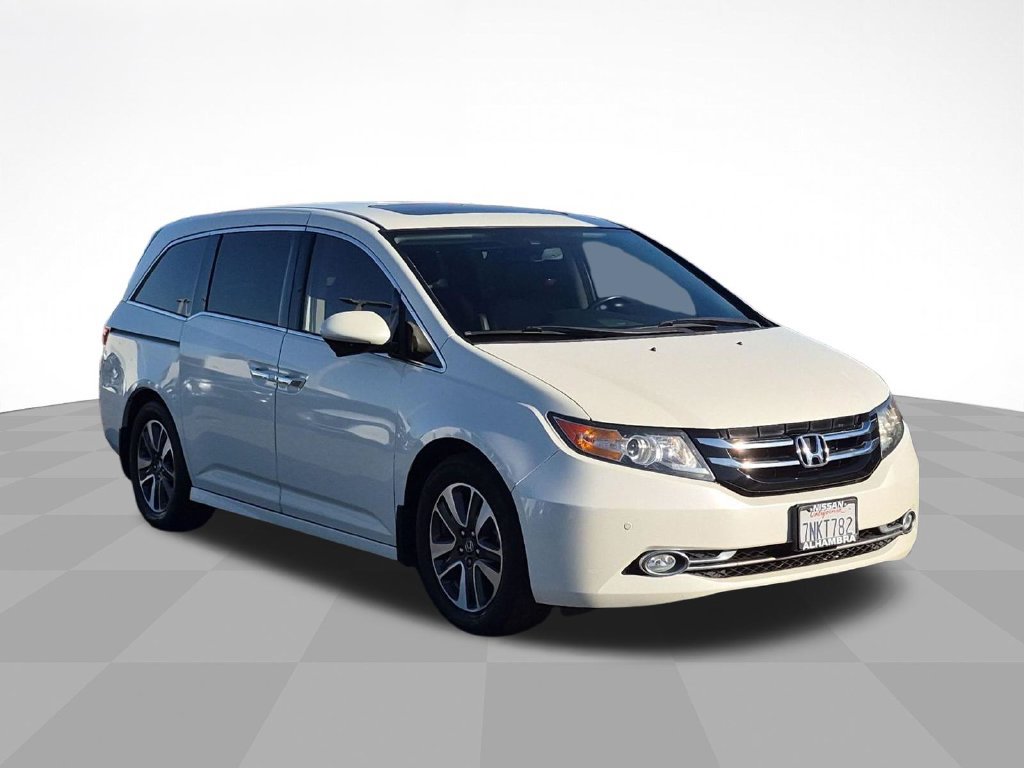 Used 2015 Honda Odyssey Touring Elite image 3