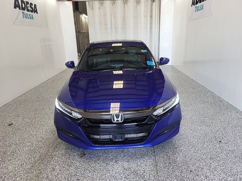 Used 2020 Honda Accord Sport image 2