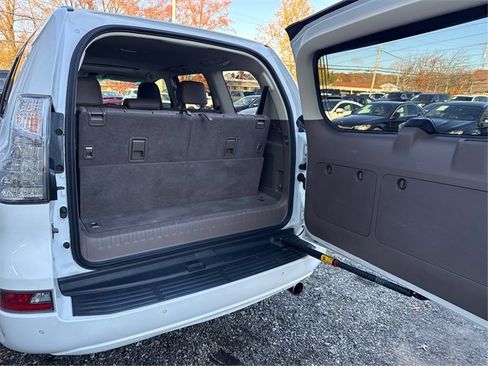 Used 2015 Lexus GX 460 image 15