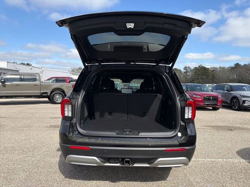 New 2026 Ford Explorer Platinum image 11