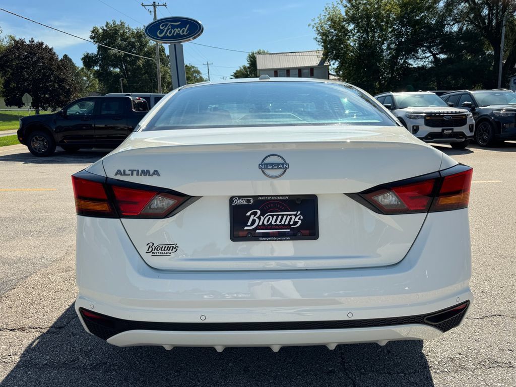 Used 2025 Nissan Altima 2.5 S FWD image 6