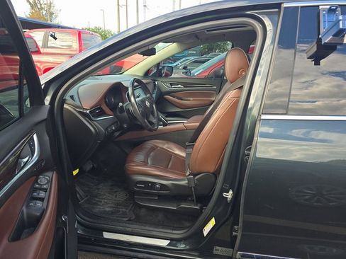 Used 2018 Buick Enclave Avenir image 5