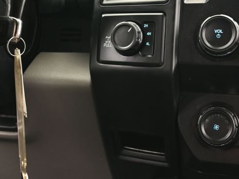 Used 2019 Ford F150 XL w/ Equipment Group 101A Mid AWD/4WD image 33