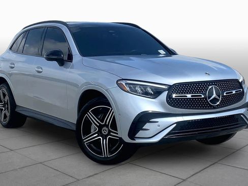 Used 2025 Mercedes-Benz GLC 300 image 2