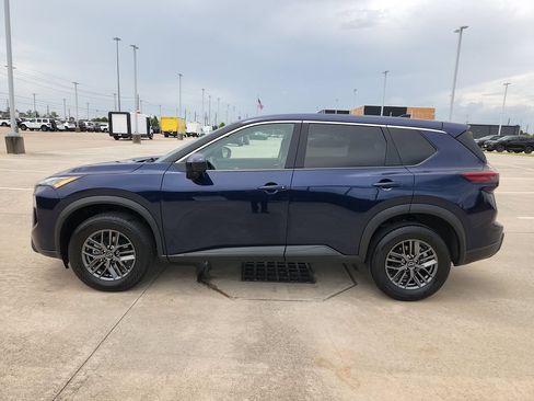 Used 2026 Nissan Rogue SV FWD image 8